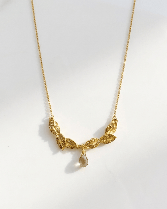 Elise Tsikis Paris Collier Fidakia - archive