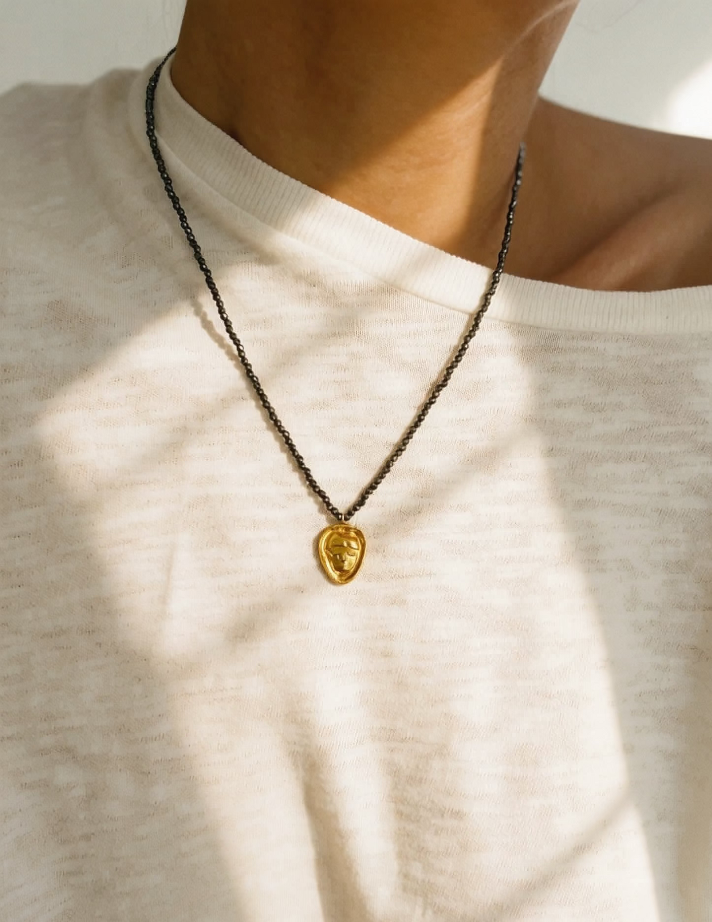 Elise Tsikis Paris Collier Fidoni - archive