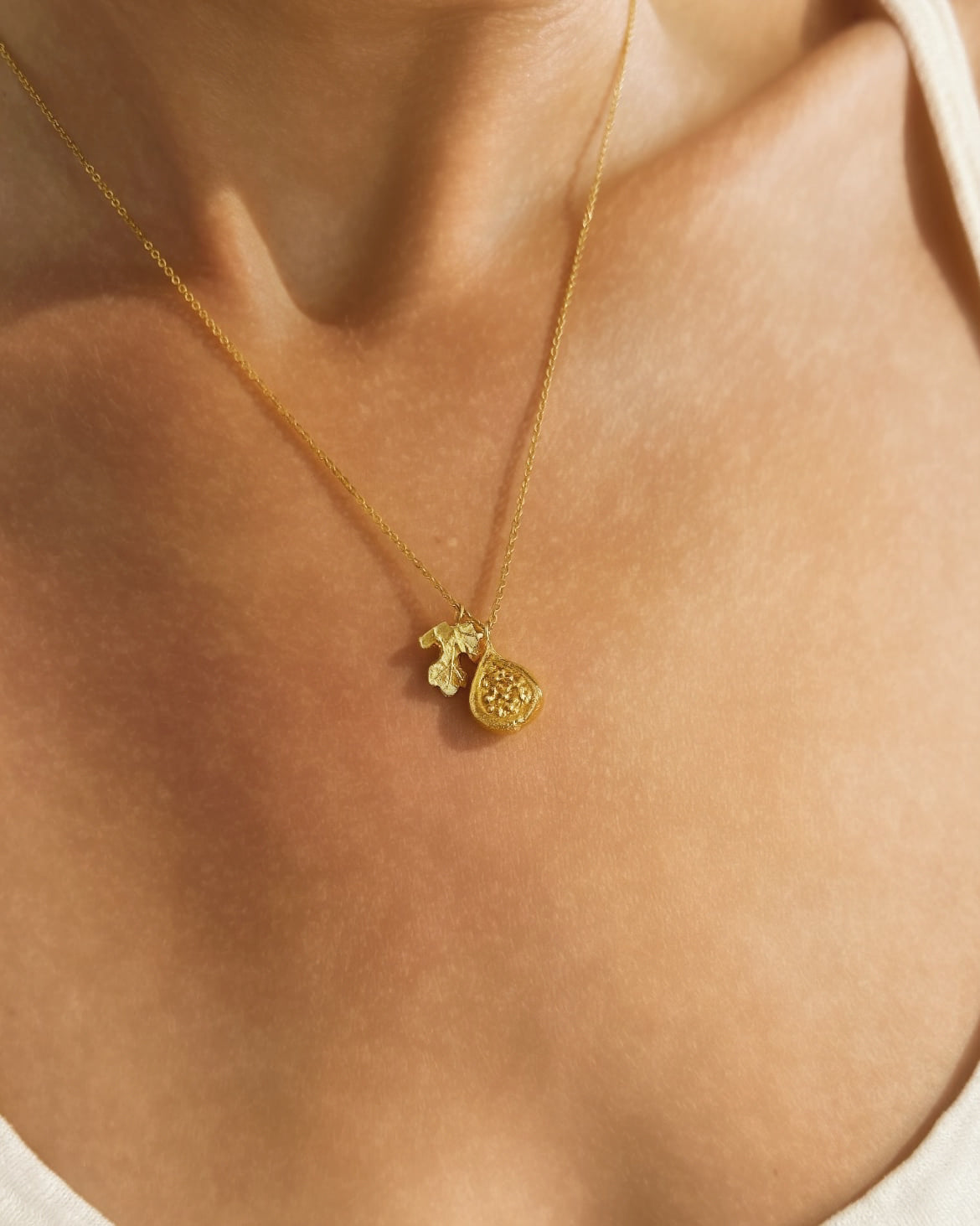 Elise Tsikis Paris Collier Figue - archive