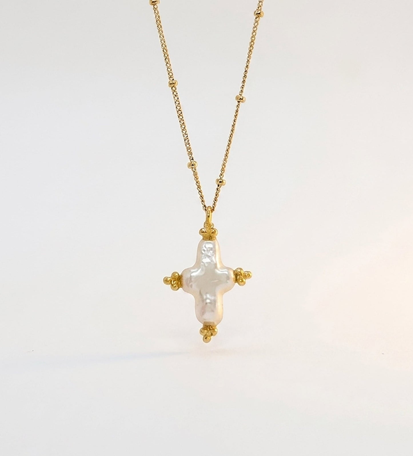 Elise Tsikis Paris Collier Hydros
