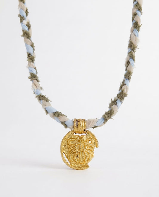 Elise Tsikis Paris Collier Ioannis bleu