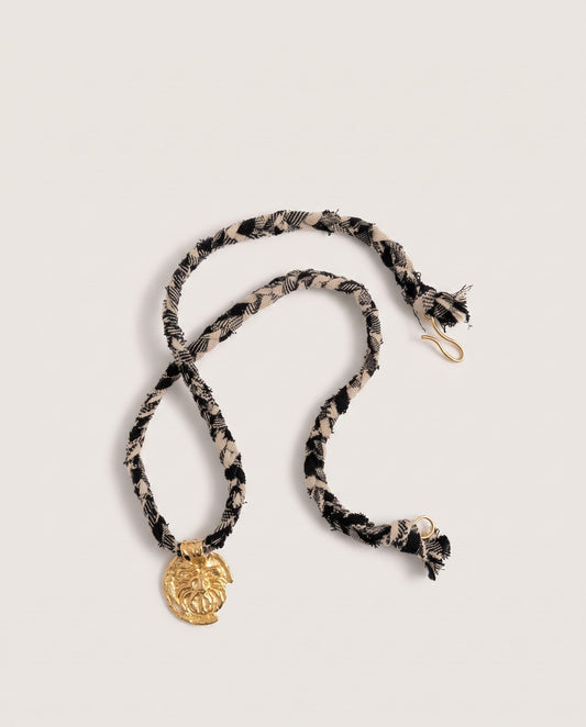 Elise Tsikis Paris Collier Ioannis vichy