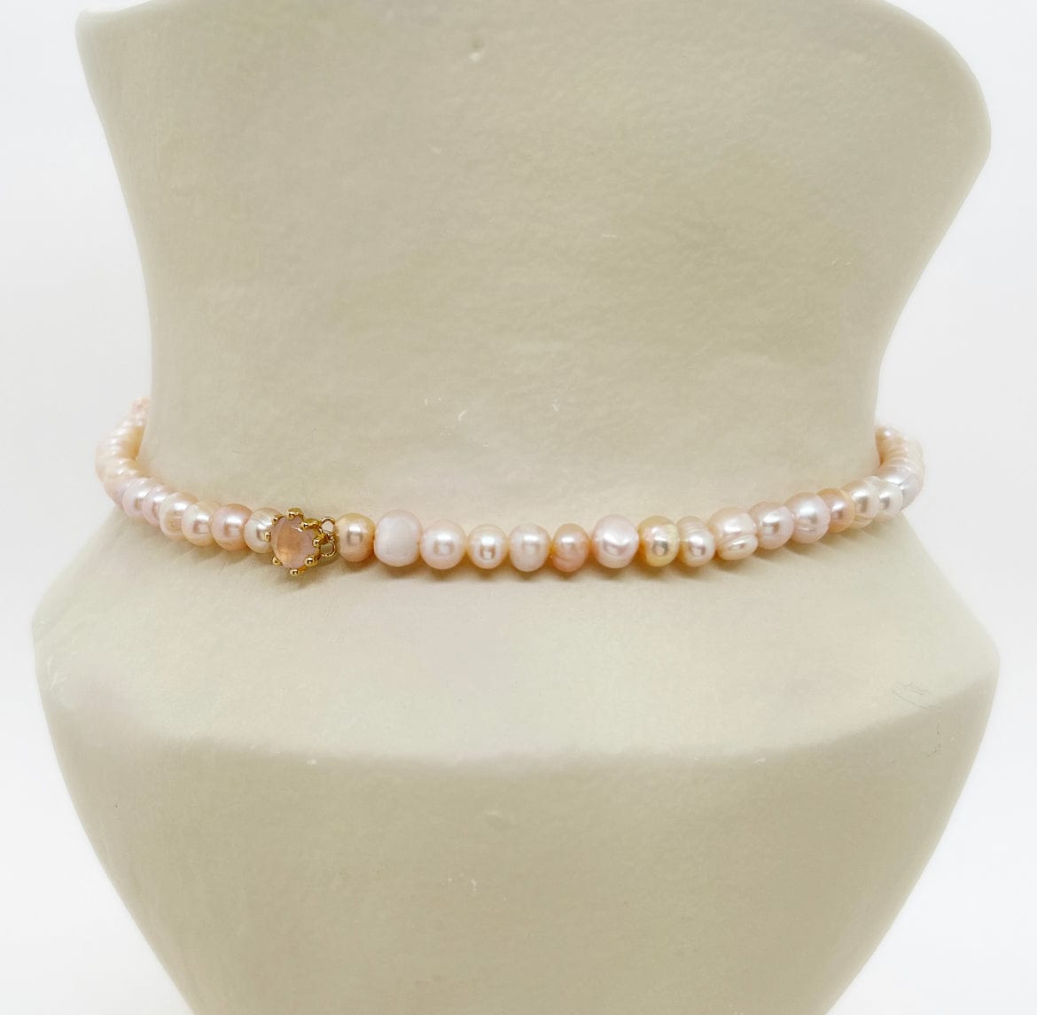 Elise Tsikis Paris Collier Ismailaga - archive