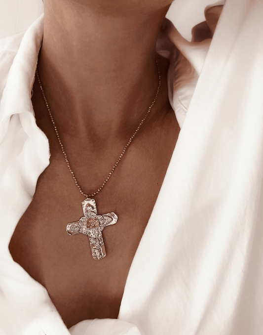 Elise Tsikis Paris Collier Itza