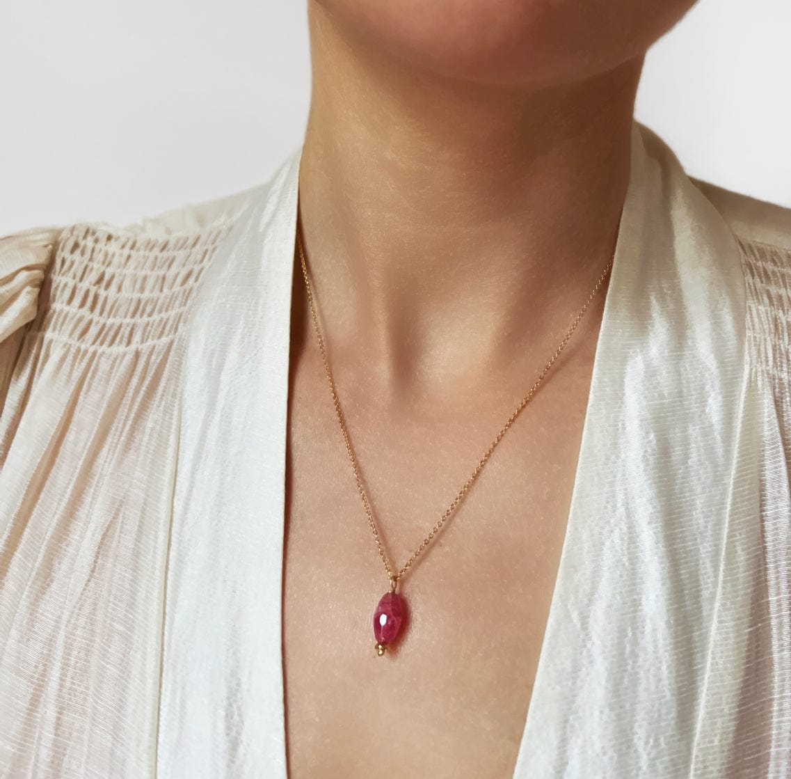 Elise Tsikis Paris Collier Kava - archive