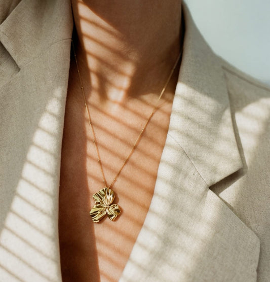 Elise Tsikis Paris Collier Mantéia