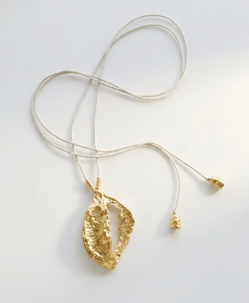 Elise Tsikis Paris Collier Metsovo - archive