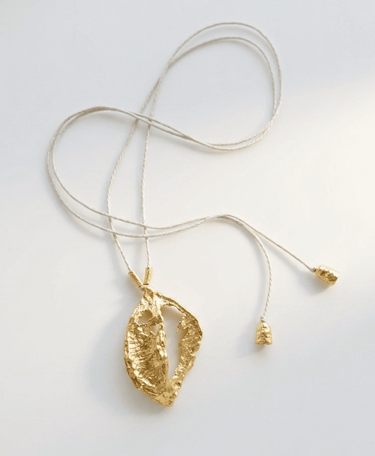 Elise Tsikis Paris Collier Metsovo - archive