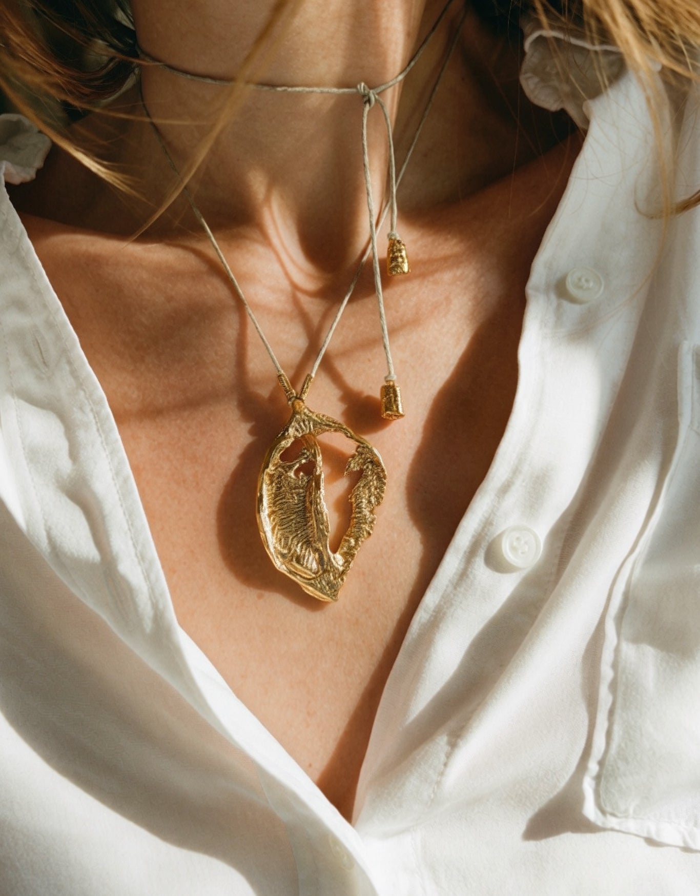 Elise Tsikis Paris Collier Metsovo - archive