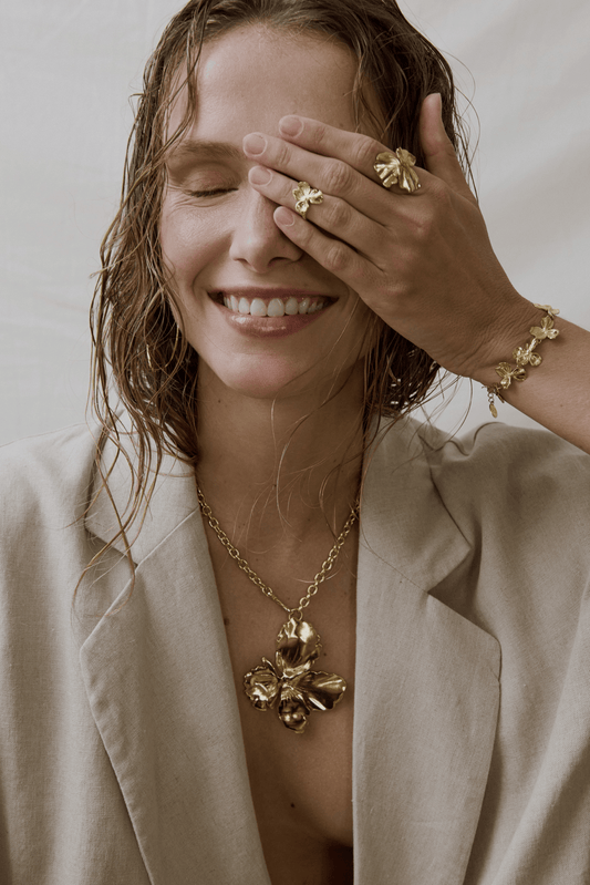 Elise Tsikis Paris Collier Molyvos