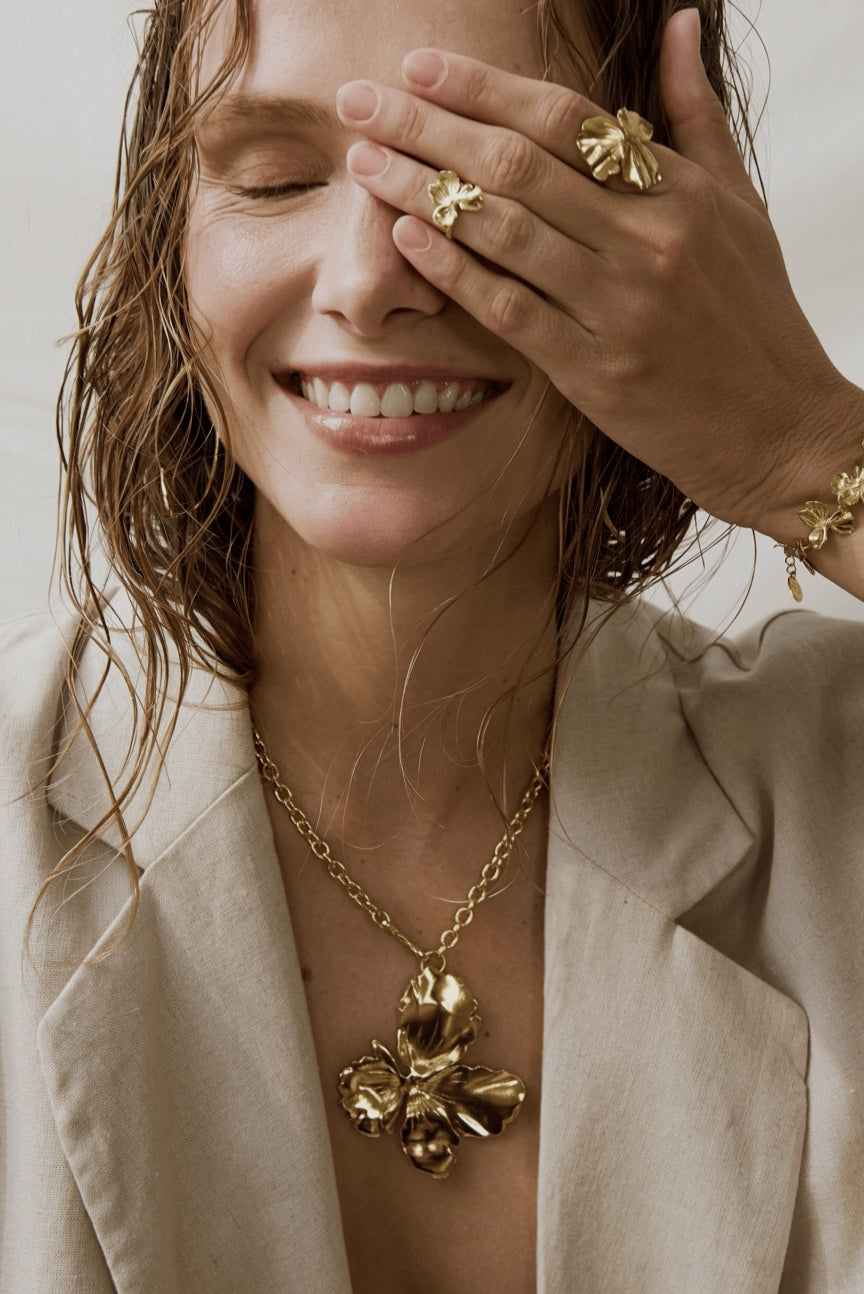 Elise Tsikis Paris Collier Molyvos
