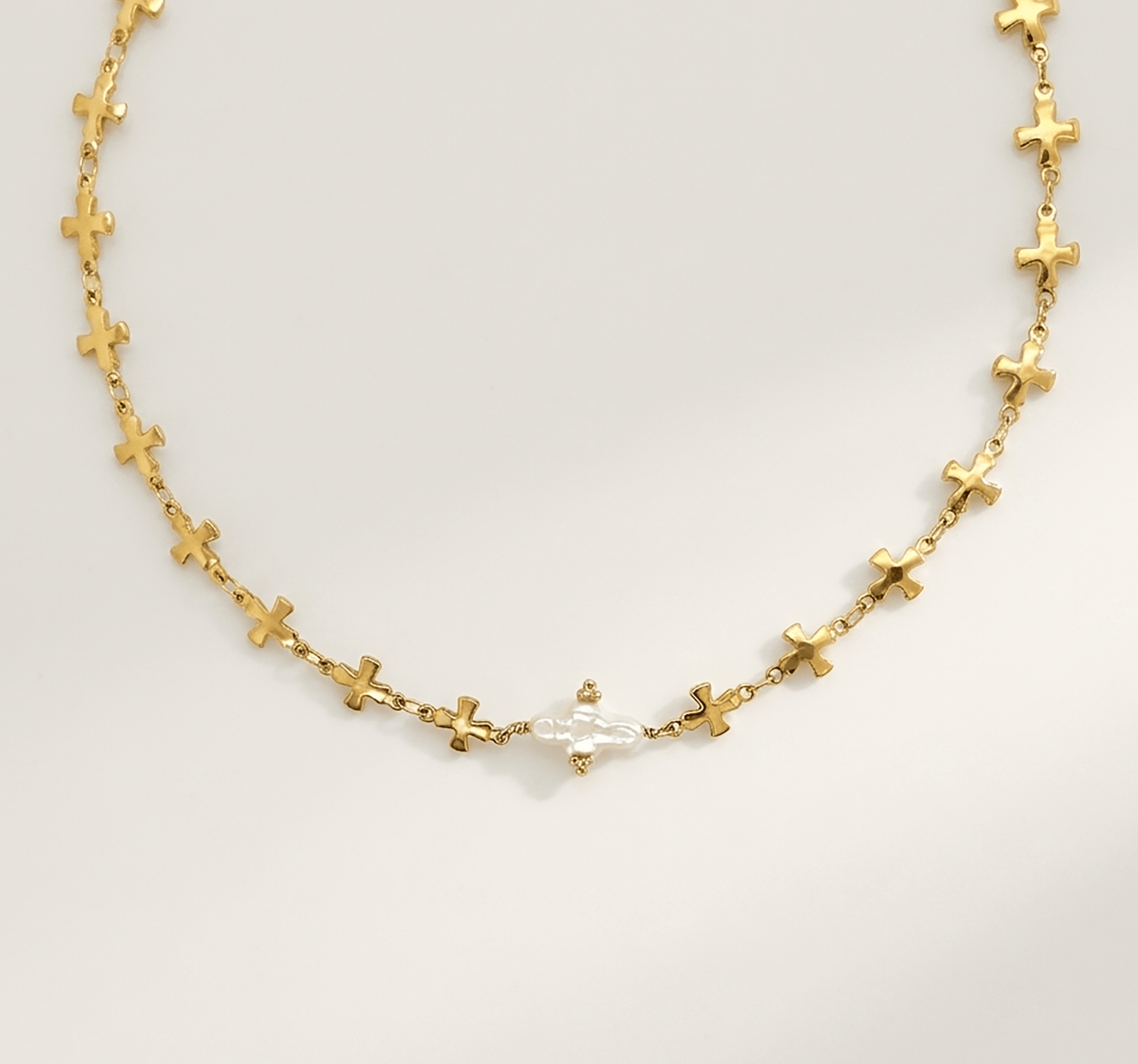 Elise Tsikis Paris Collier Nyx