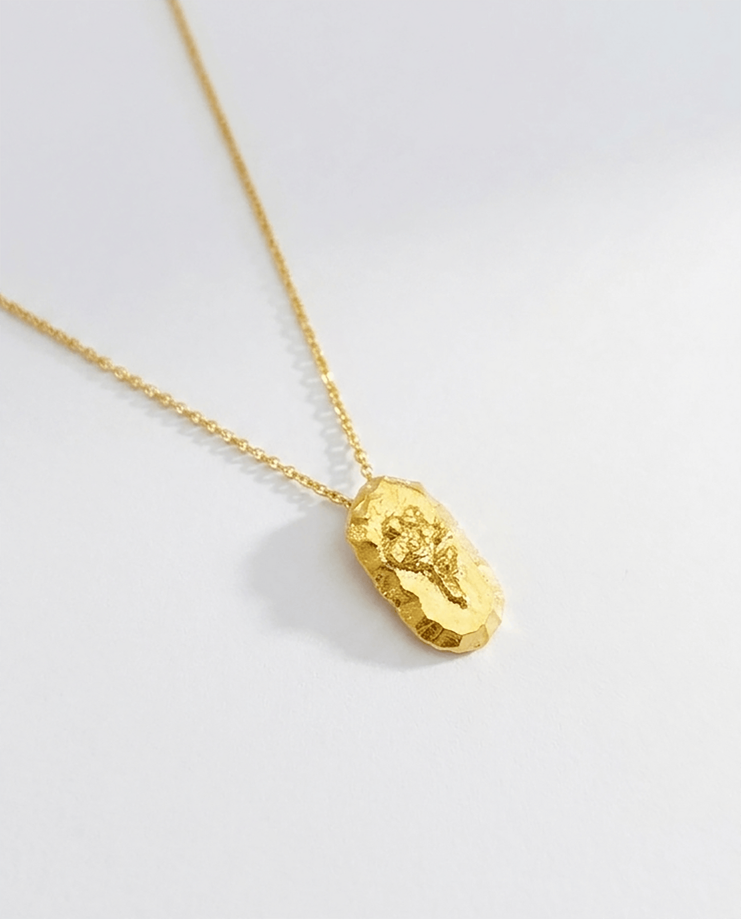 Elise Tsikis Paris Collier Oxi - archive