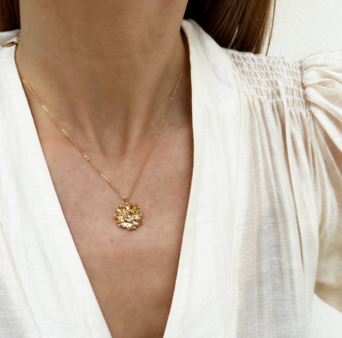 Elise Tsikis Paris Collier Oydes - archive