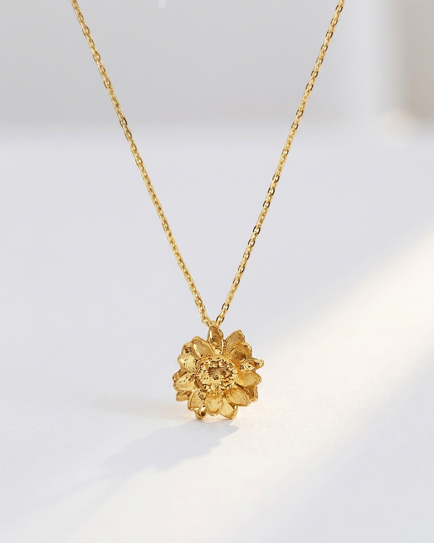 Elise Tsikis Paris Collier Oydes - archive