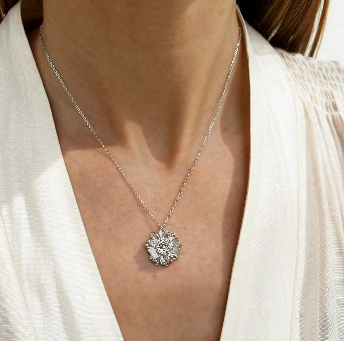 Elise Tsikis Paris Collier Oydes - archive