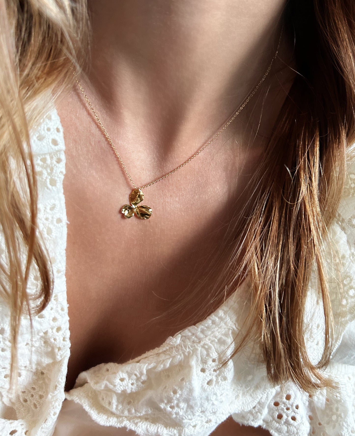 Elise Tsikis Paris Collier Pensee