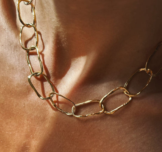 Elise Tsikis Paris Collier Pia