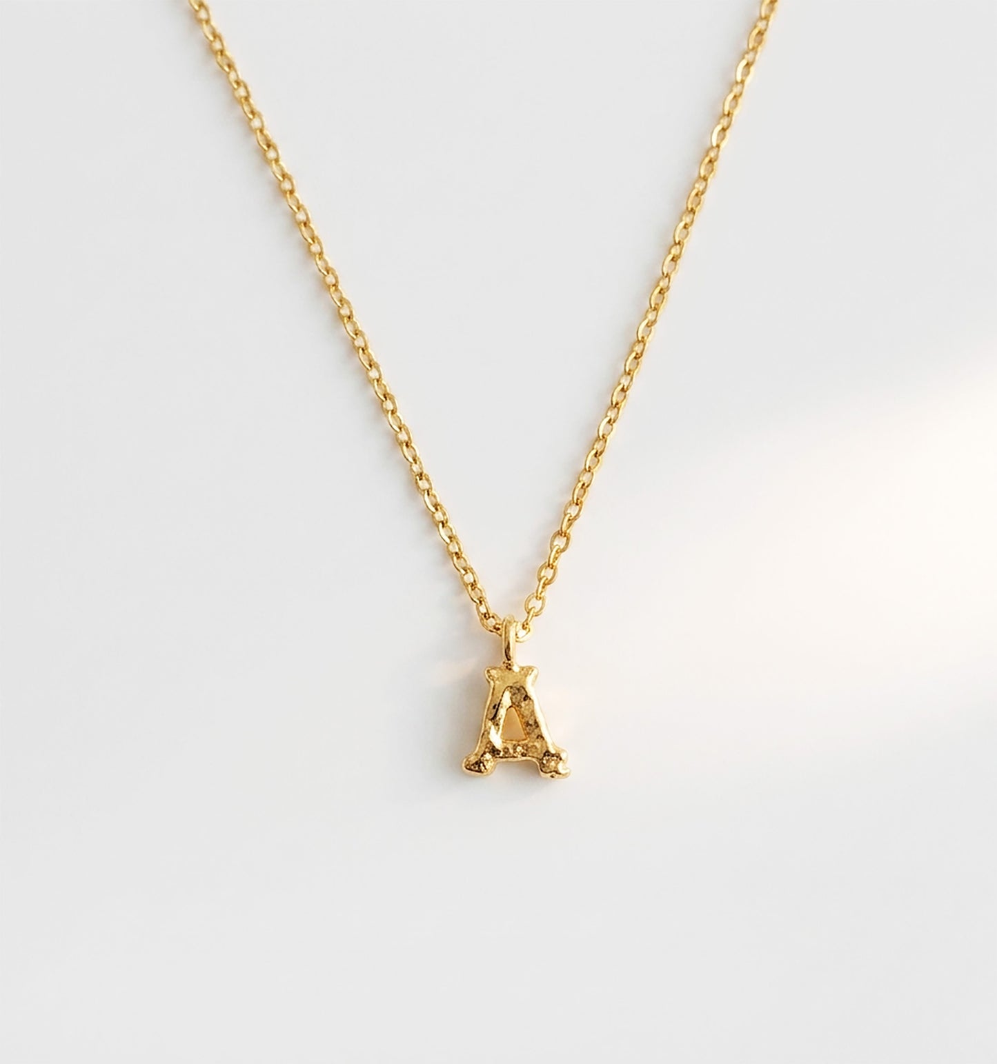Elise Tsikis Paris Collier Piazza