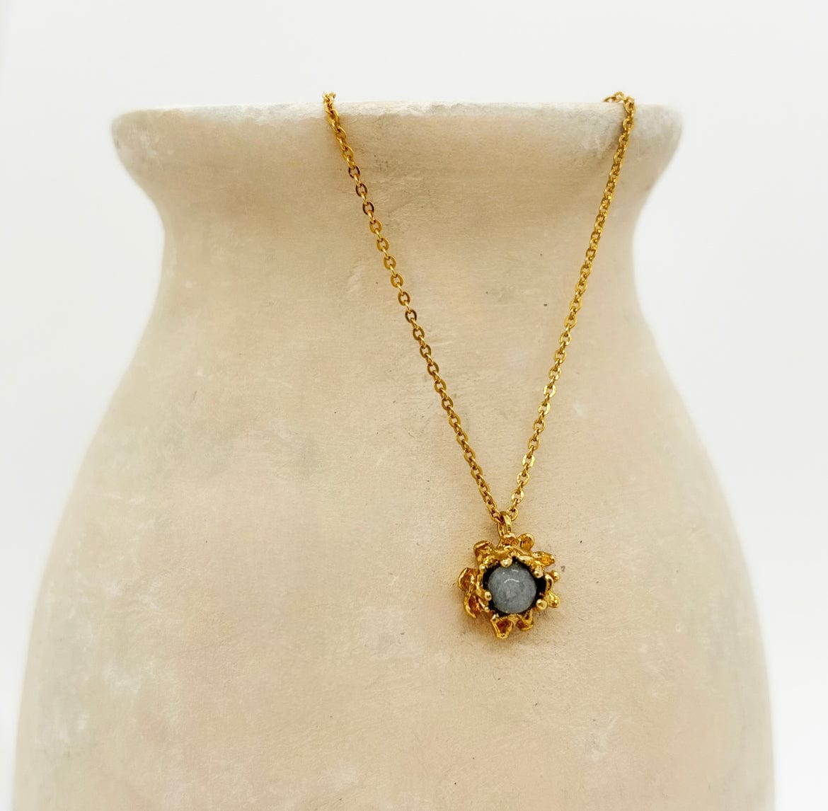 Elise Tsikis Paris Collier Pivoine