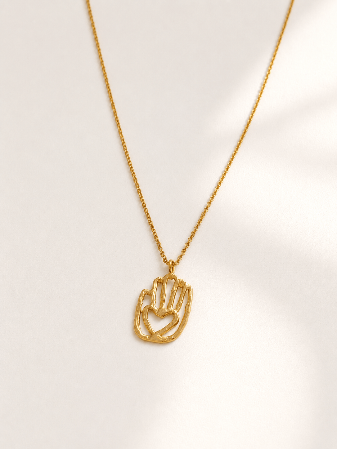 Elise Tsikis Paris Collier Proteccion