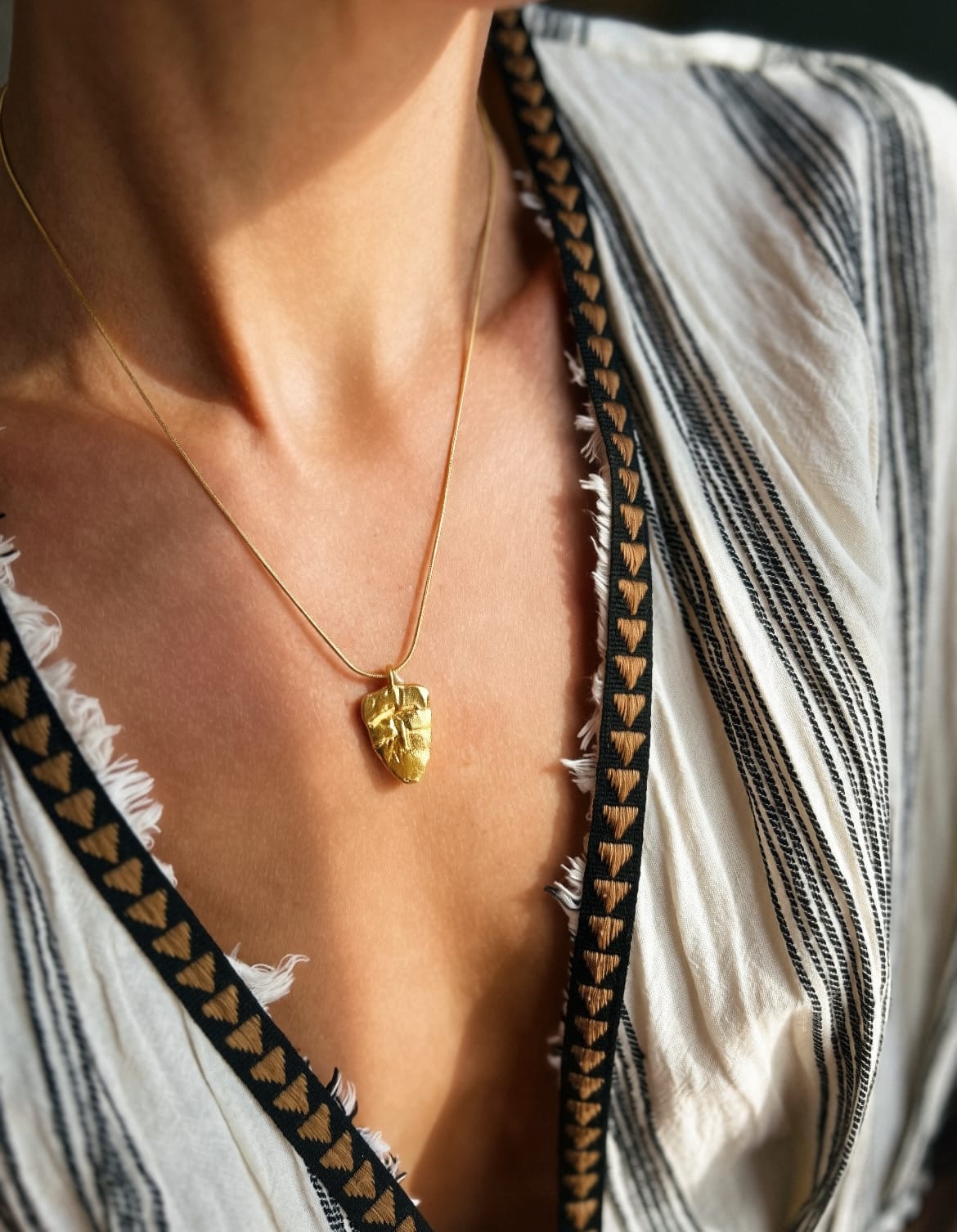 Elise Tsikis Paris Collier Pyra - archive