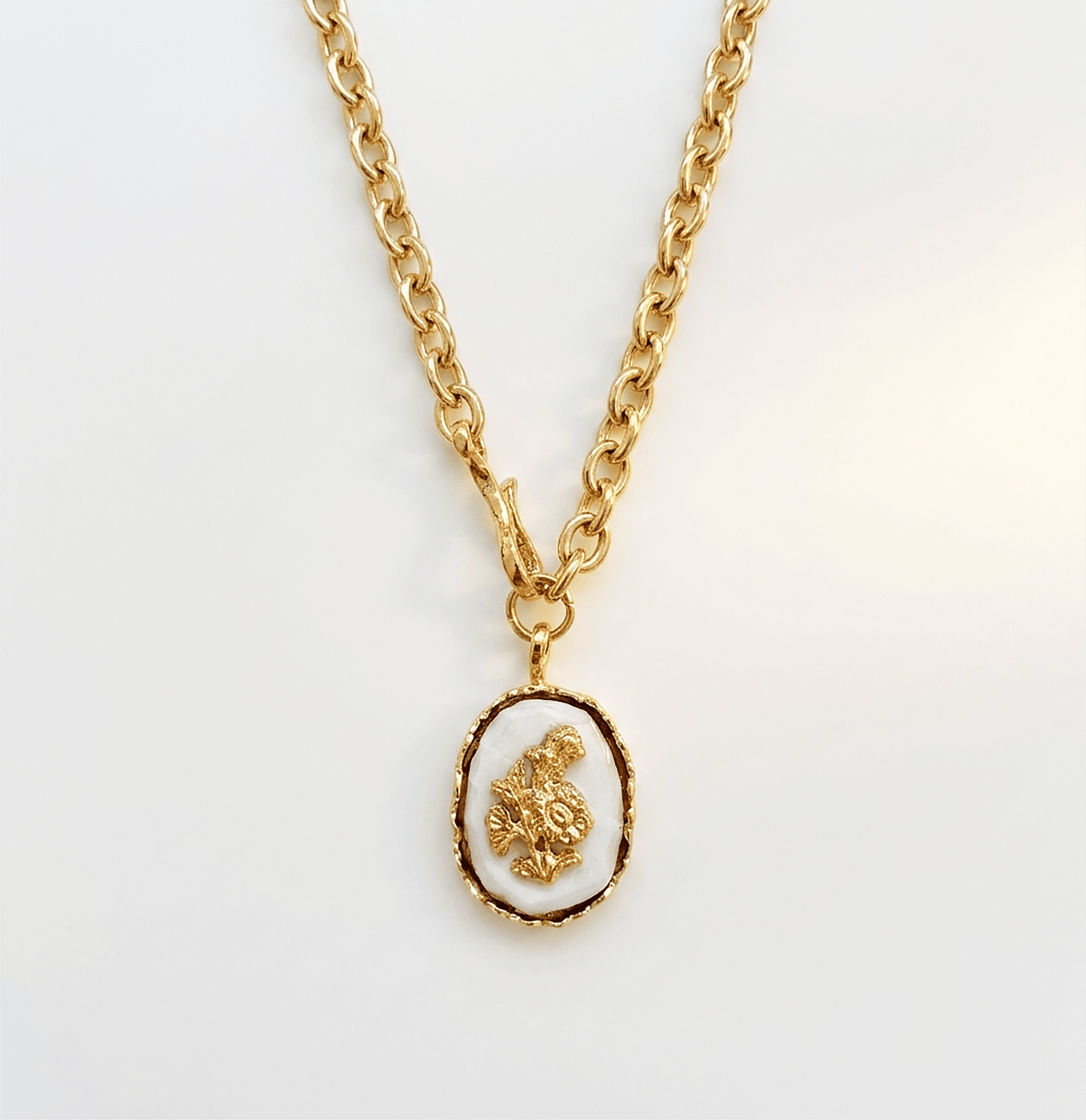 Elise Tsikis Paris Collier Ripola - archive