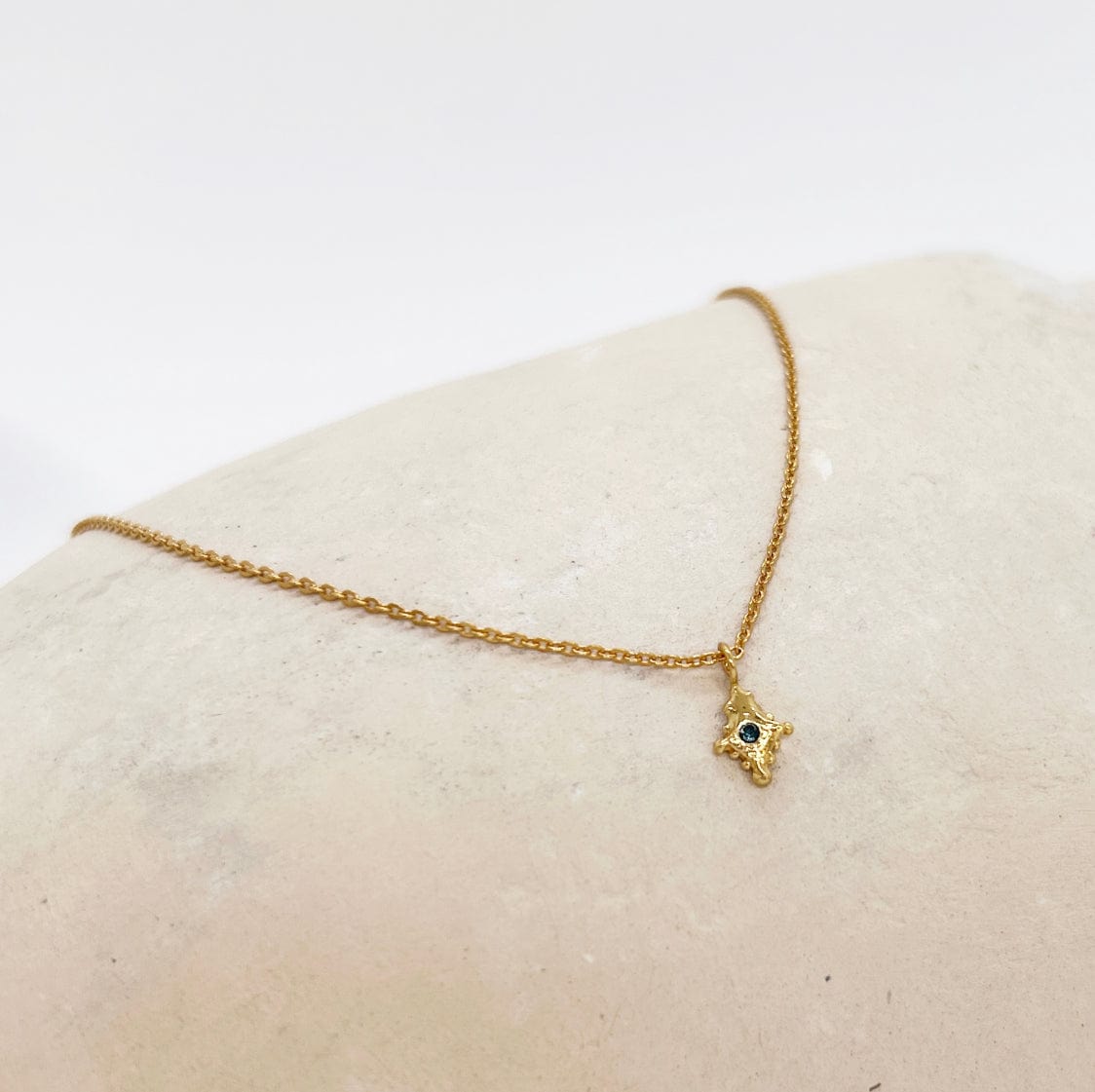 Elise Tsikis Paris Collier Satelli