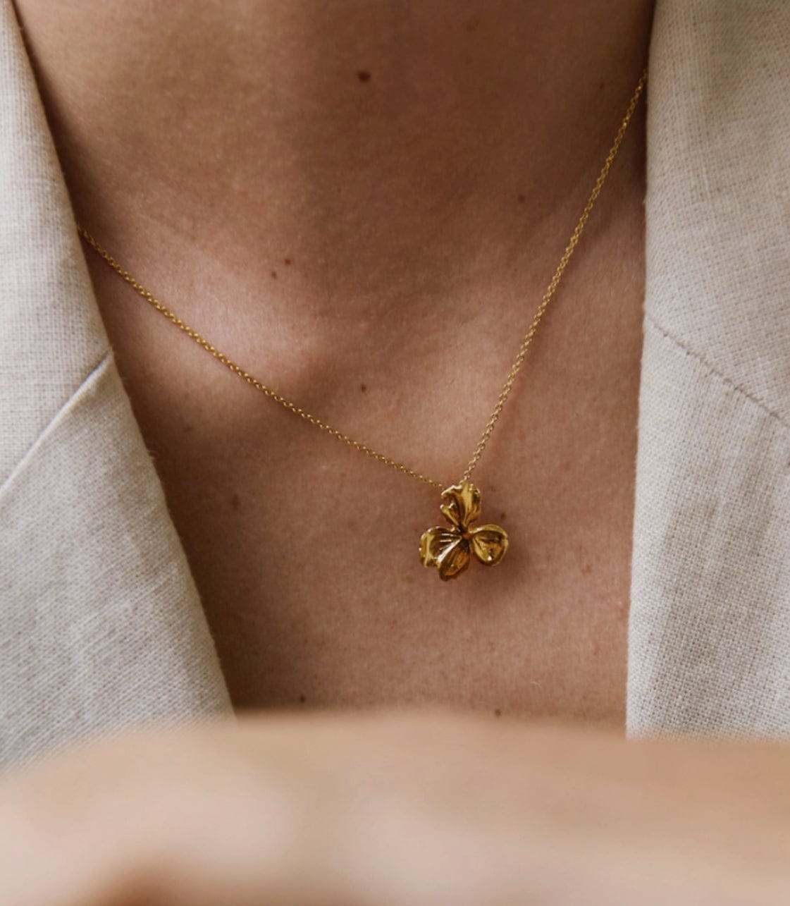 Elise Tsikis Paris Collier Silane