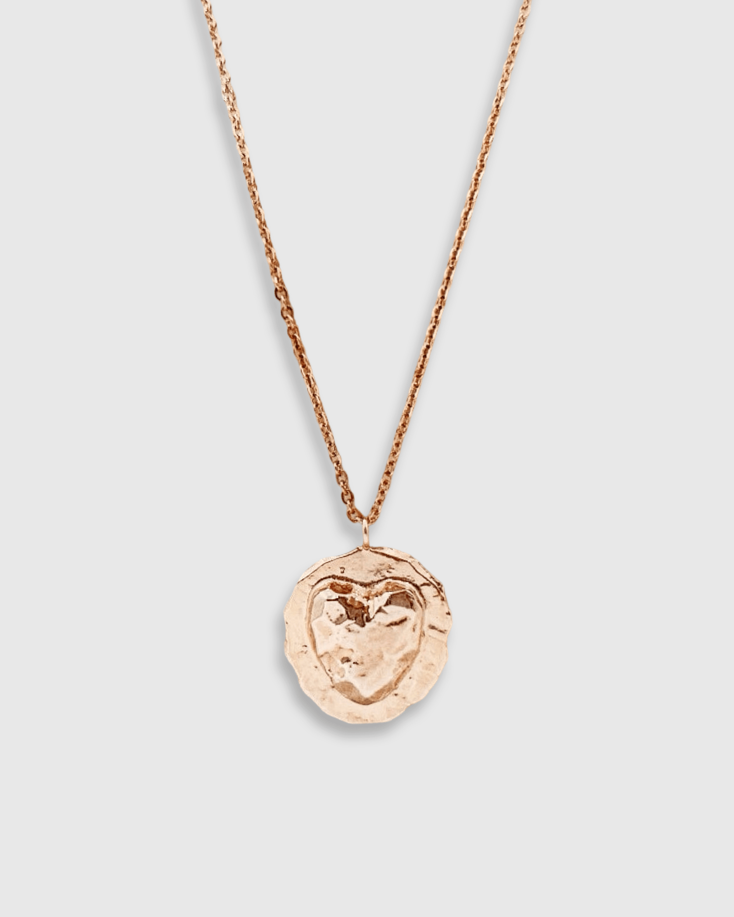 Elise Tsikis Paris Collier Travia