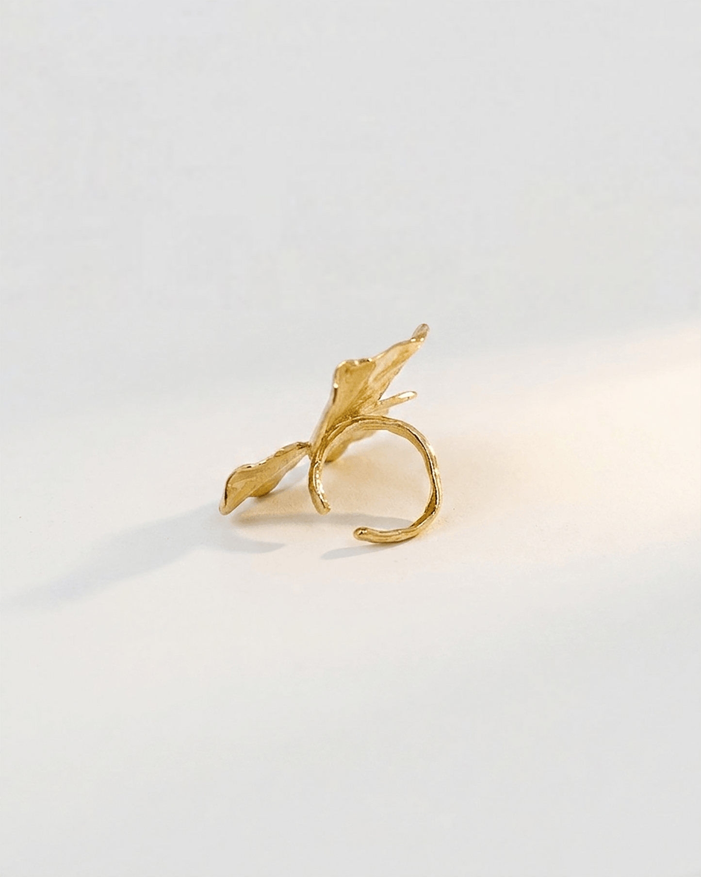 Elise Tsikis Paris Earcuff Eresos