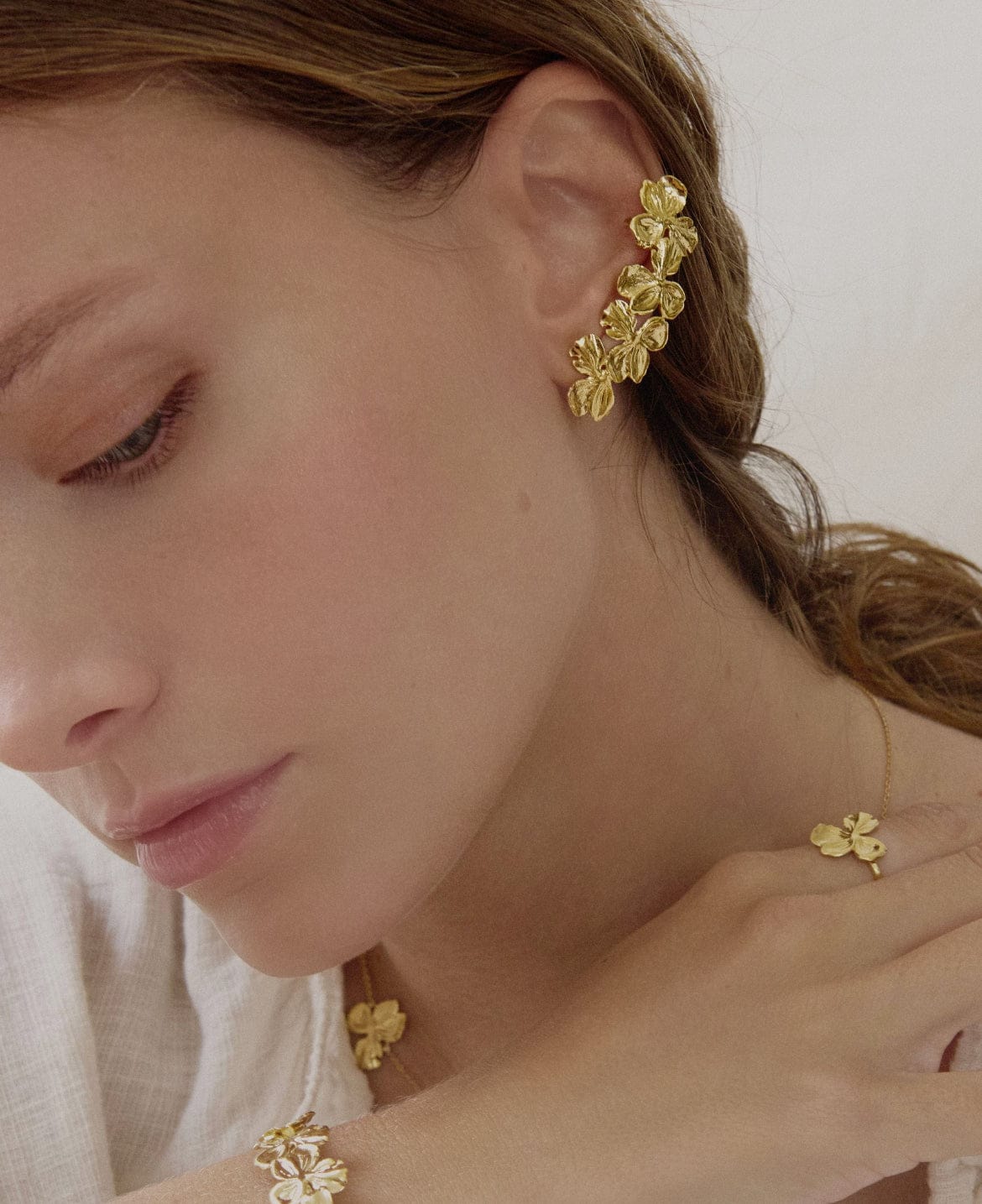 Elise Tsikis Paris Earcuff Fara