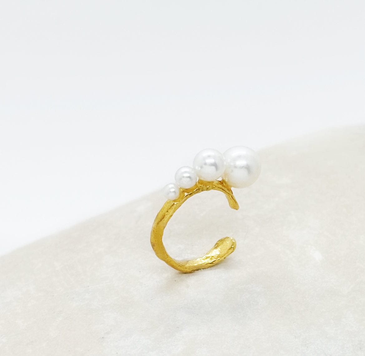 Elise Tsikis Paris Earcuff Milos