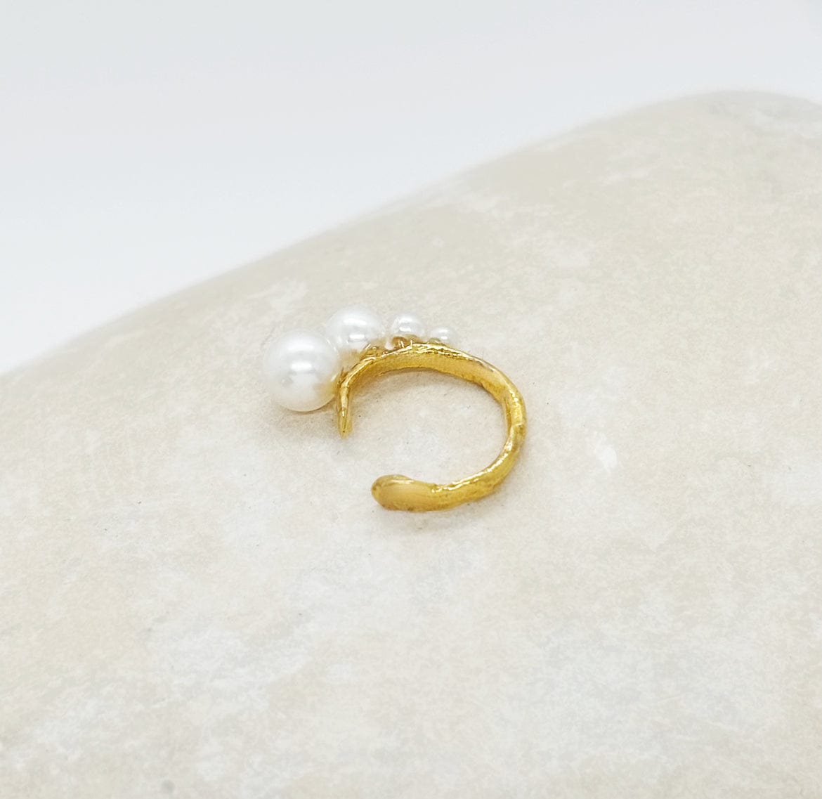 Elise Tsikis Paris Earcuff Milos