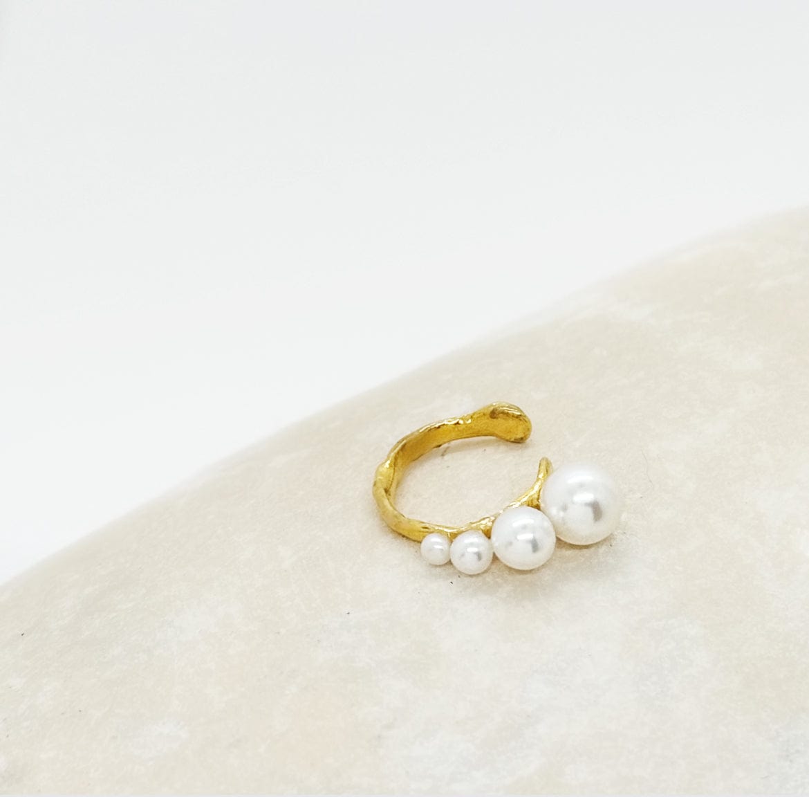 Elise Tsikis Paris Earcuff Milos