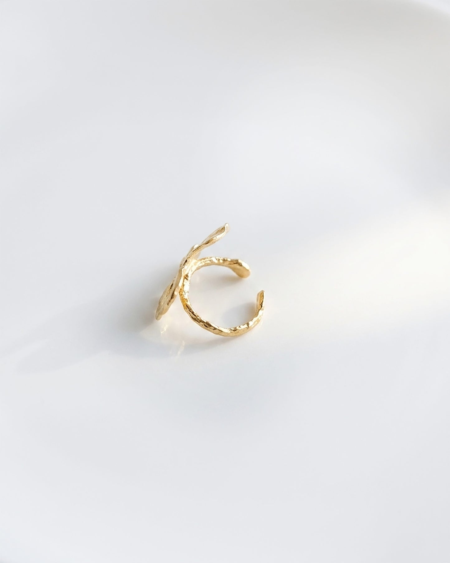 Elise Tsikis Paris Earcuff Myli