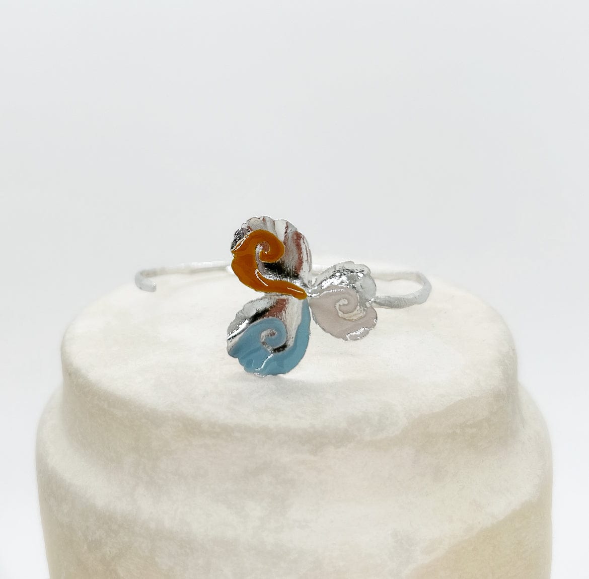 Elise Tsikis Paris Pensee Elise Tsikis x Dalel Ouasli - archive