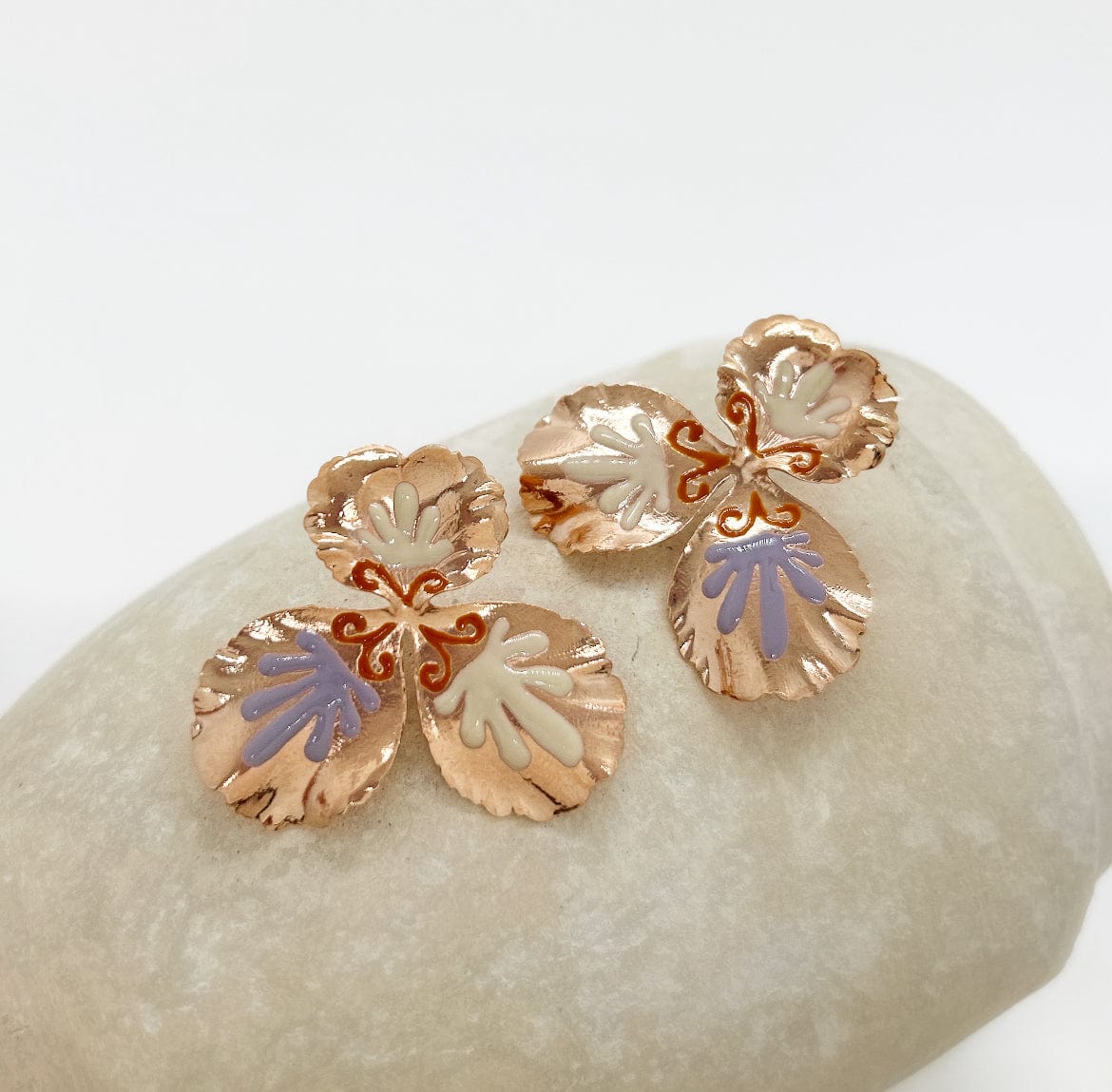 Elise Tsikis Paris Pensee médium Elise Tsikis x Dalel Ouasli - archive