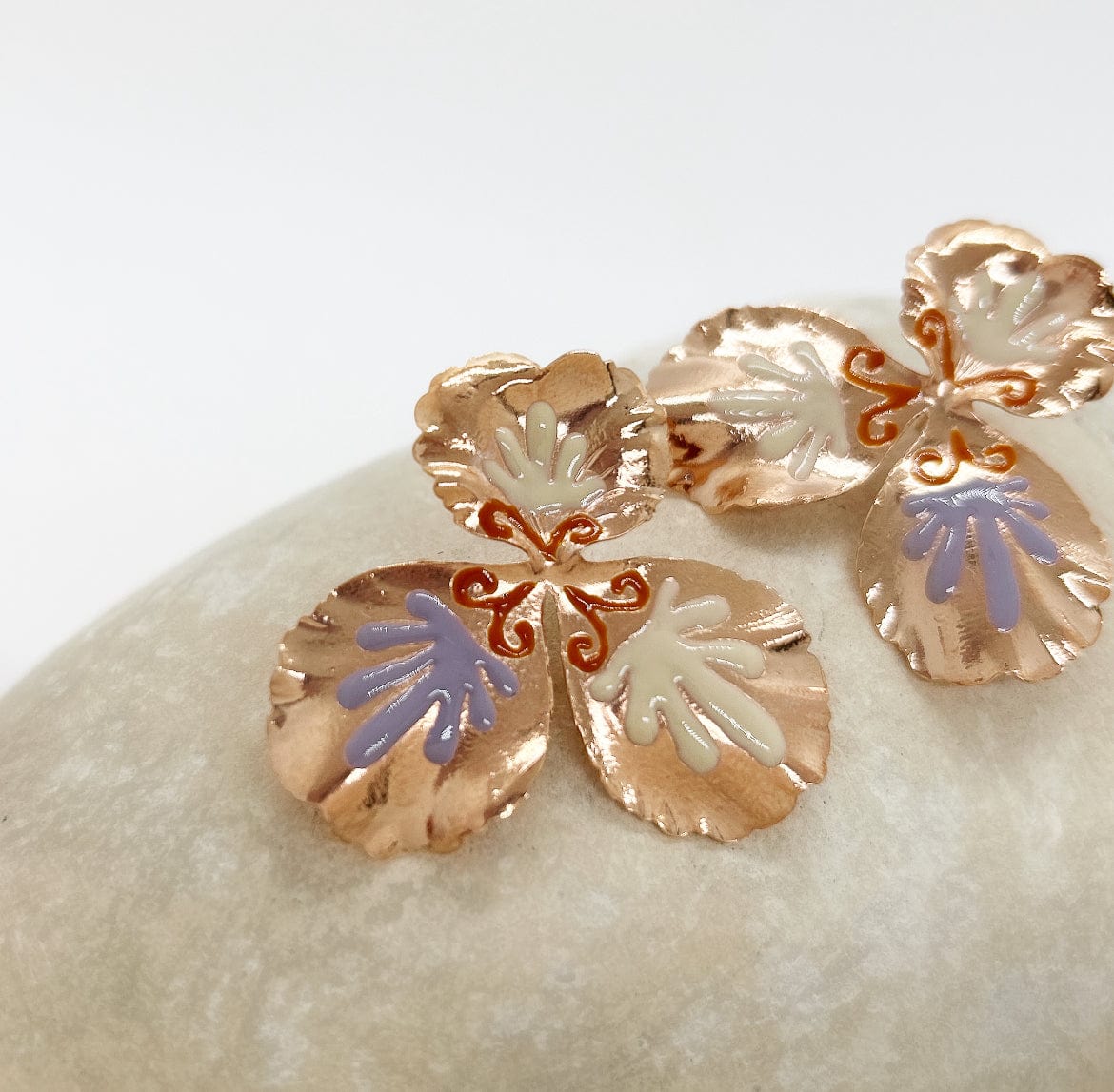 Elise Tsikis Paris Pensee médium Elise Tsikis x Dalel Ouasli - archive