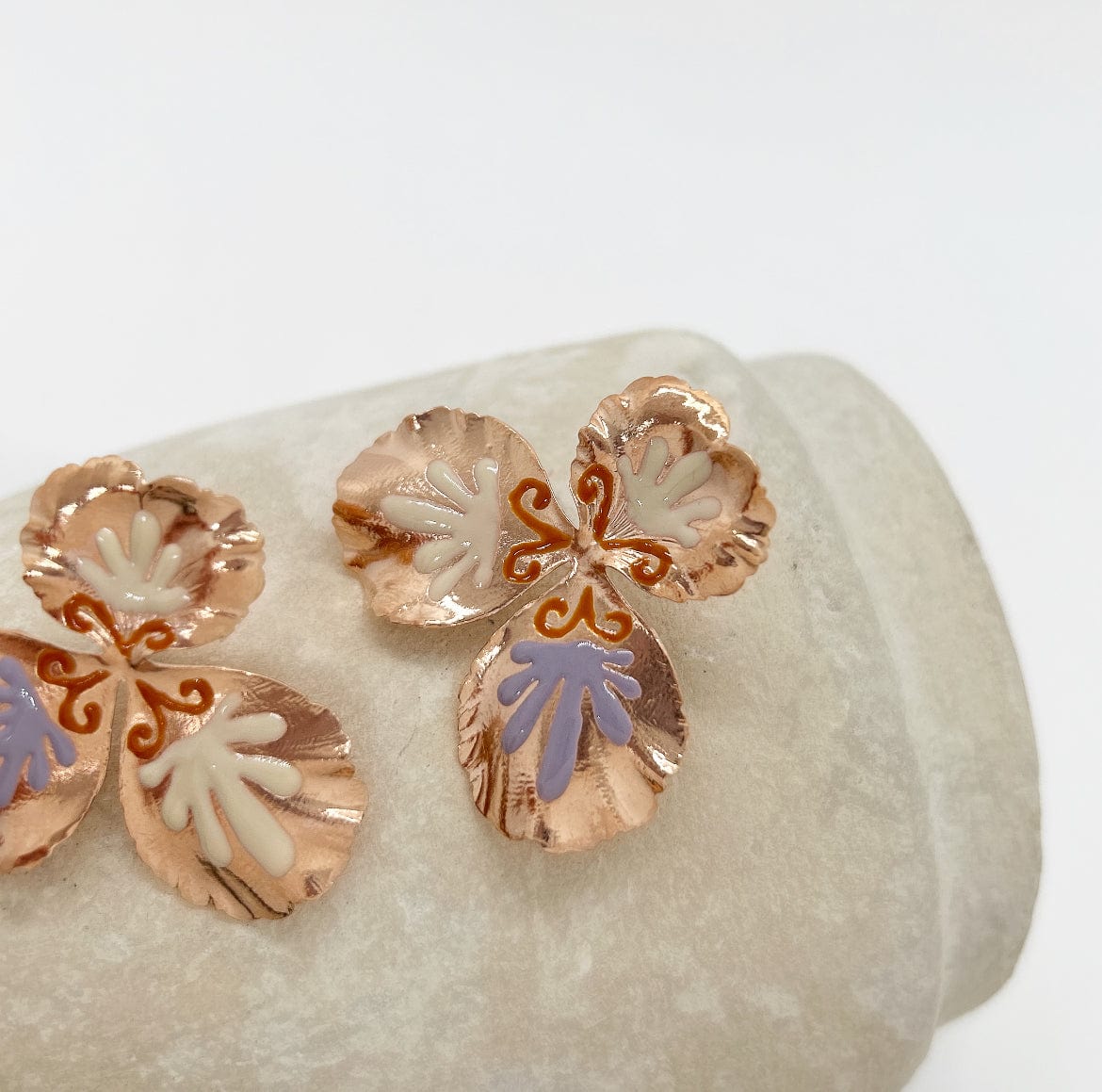 Elise Tsikis Paris Pensee médium Elise Tsikis x Dalel Ouasli - archive