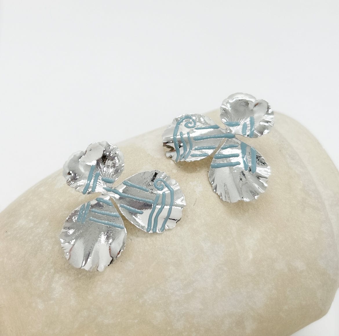 Elise Tsikis Paris Pensee médium Elise Tsikis x Dalel Ouasli - archive