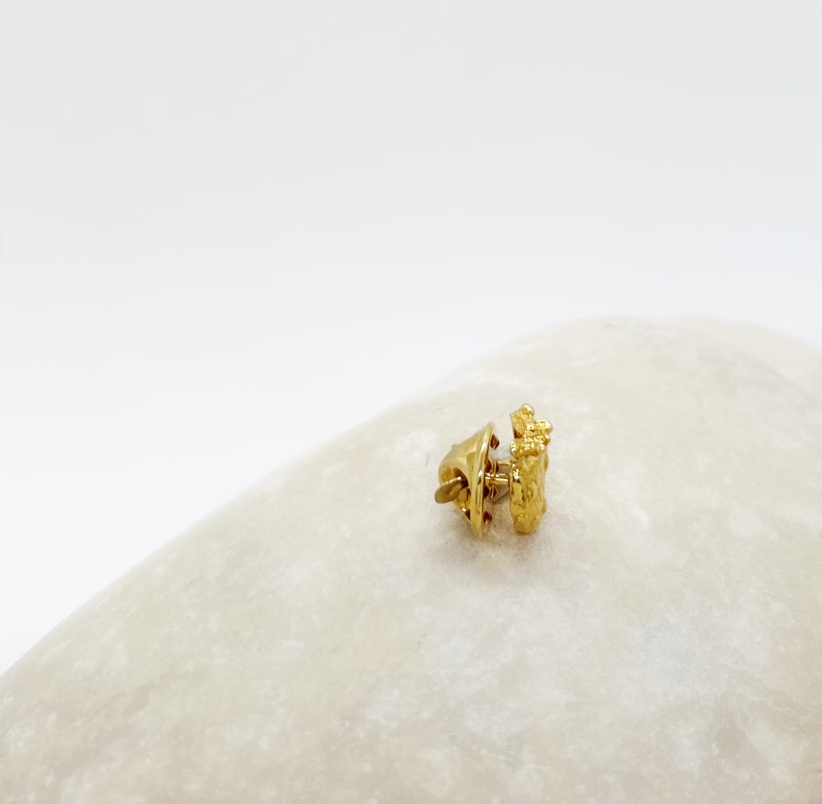 Elise Tsikis Paris Pin's Fraisier - archive