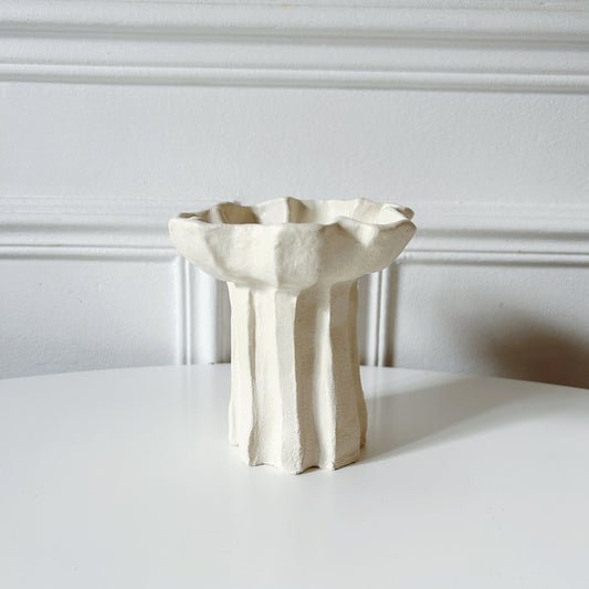 Elise Tsikis Paris Vase Patras moyen