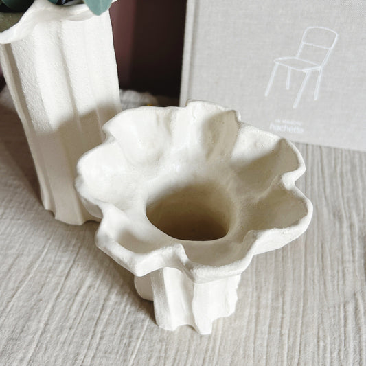 Elise Tsikis Paris Vase Patras moyen