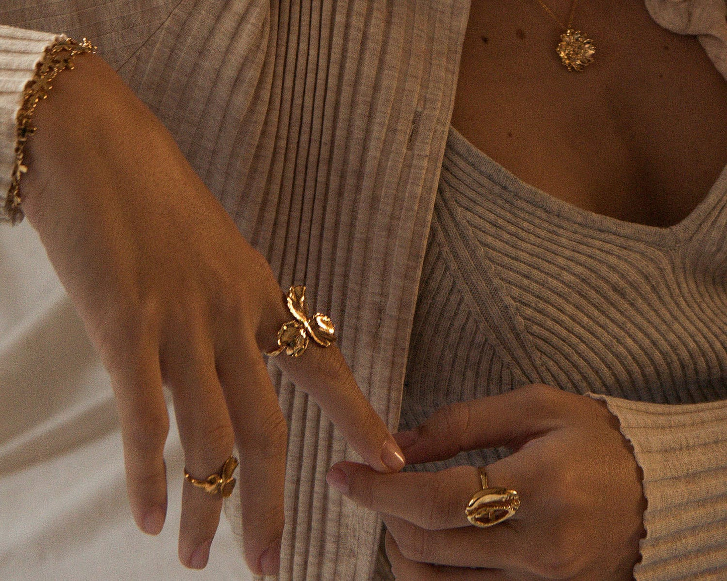 Elise Tsikis Paris Bague Pensée Medium