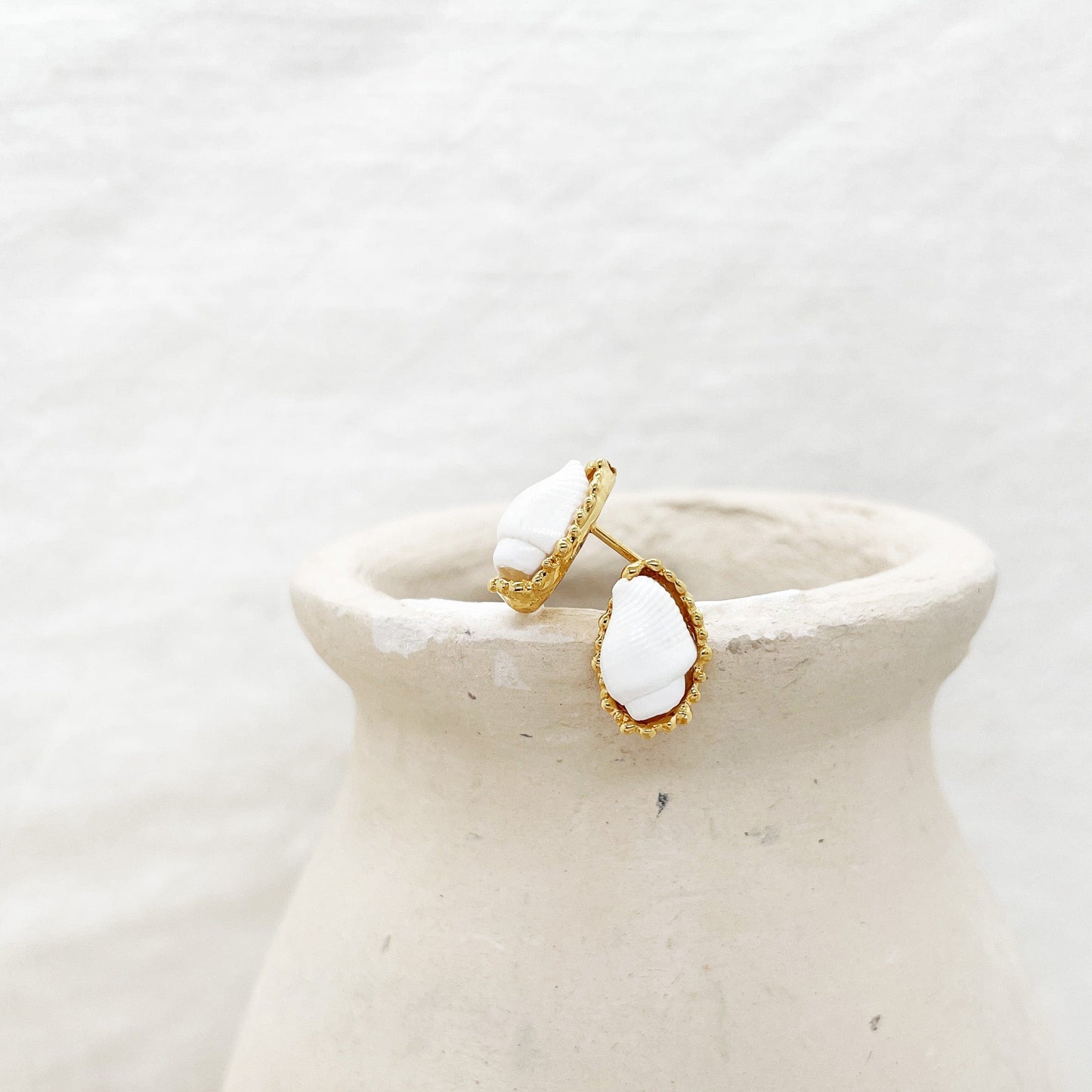 Elise Tsikis Paris Boucles d'oreilles Bruine