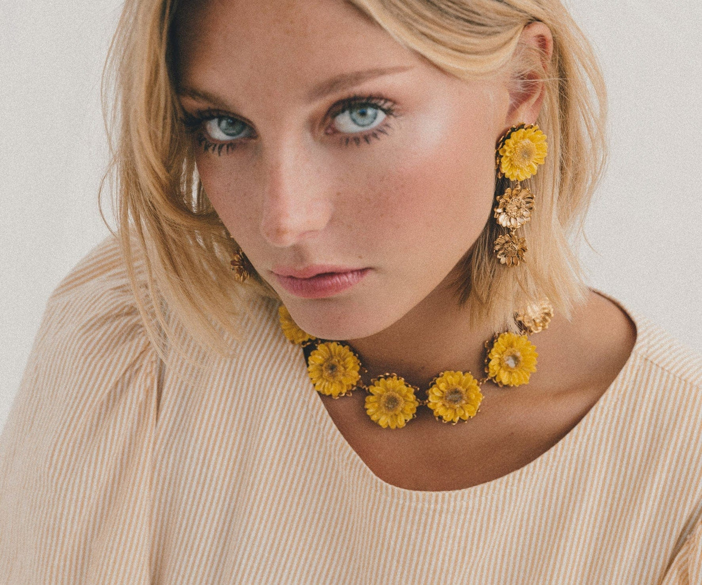 Elise Tsikis Paris Boucles d'oreilles Calas Color - Archive