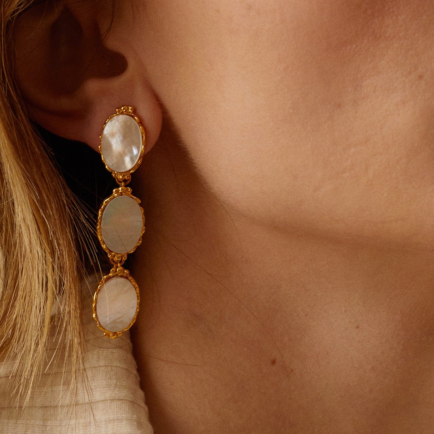 Elise Tsikis Paris Boucles d'oreilles Dafnos - archive