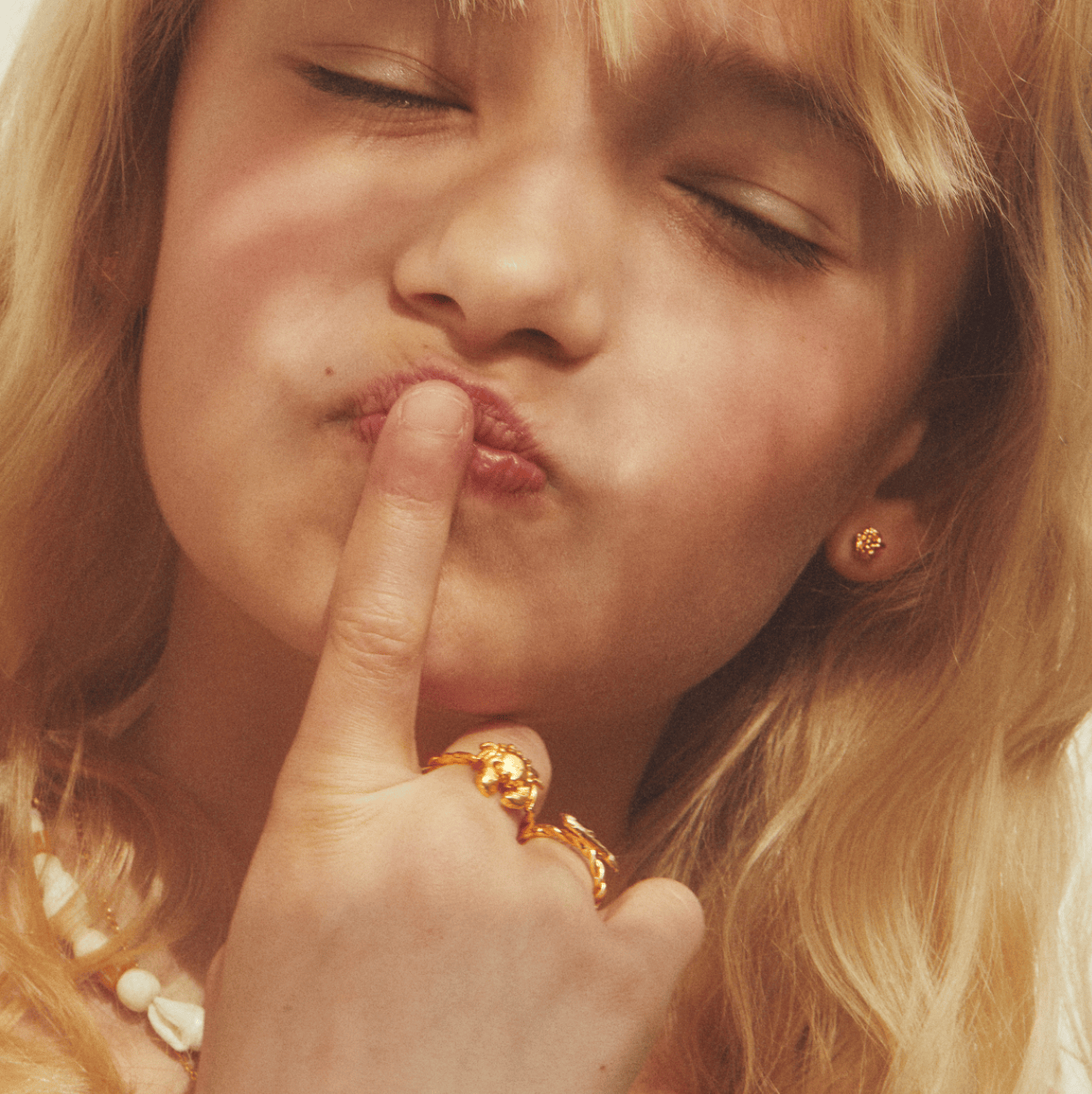 Elise Tsikis Paris Boucles d'oreilles Doti