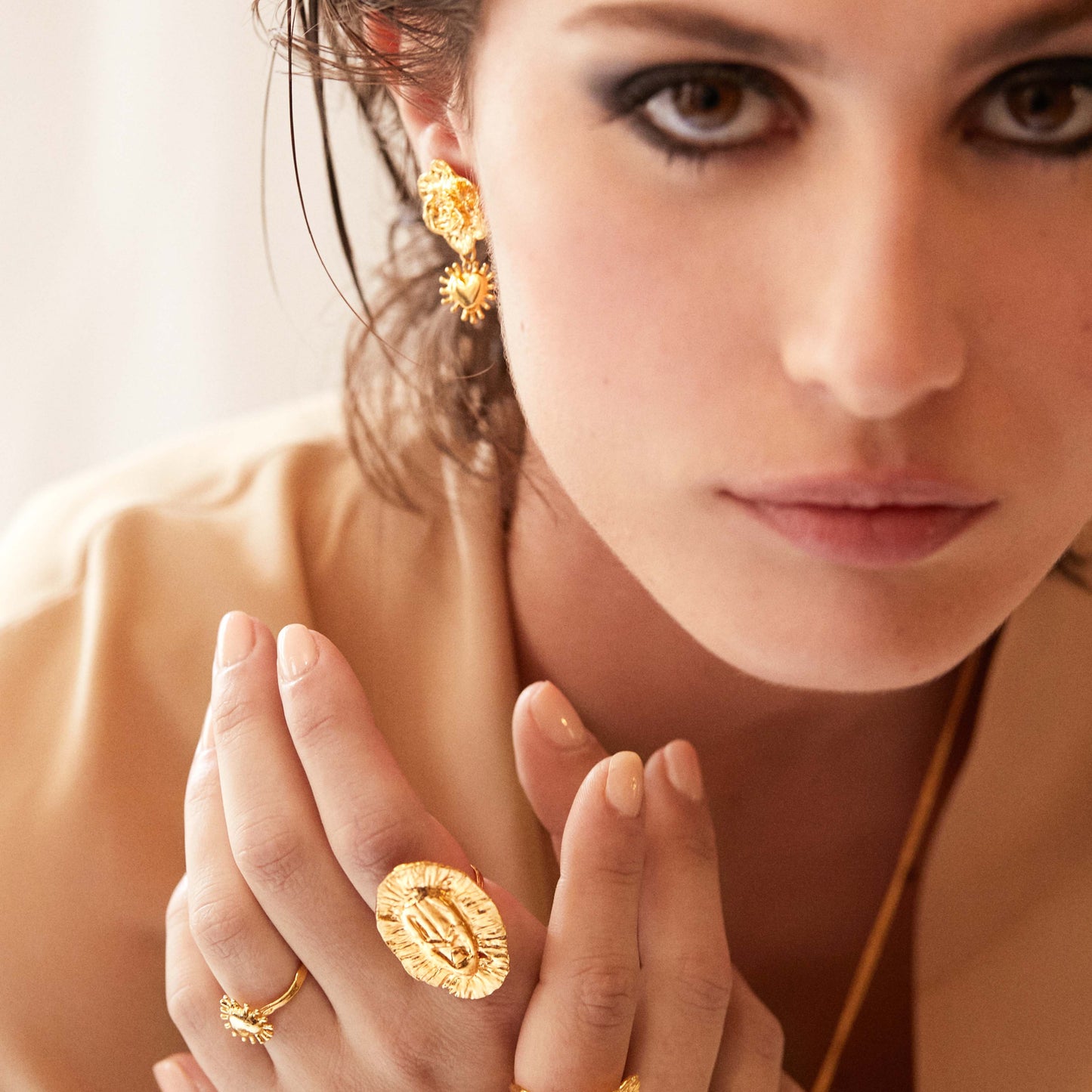 Elise Tsikis Paris Boucles d'oreilles Flores